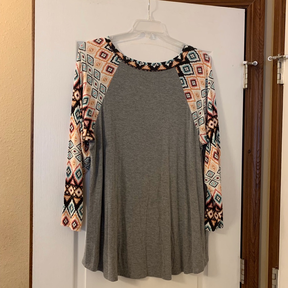 Cool Melon Grey with Geometric-Long Sleeves Tunic.